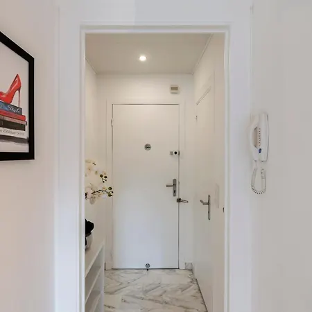 Appartement 2 Pièces Au Calme Proche Martinez Avec Parking Privé *